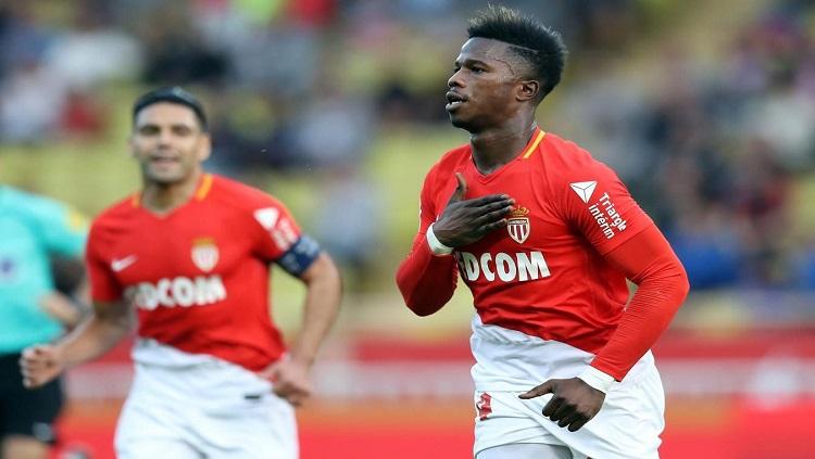 AC Milan kabarnya saat ini sedang memantau pemain AS Monaco yang bernama Keita Balde (kanan) untuk mereka boyong ke San Siro pada bursa transfer musim panas 2019.