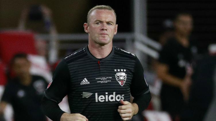 Wayne Rooney kesurupan Paolo Maldini dan Andrea Pirlo di laga kontra Orlando City.