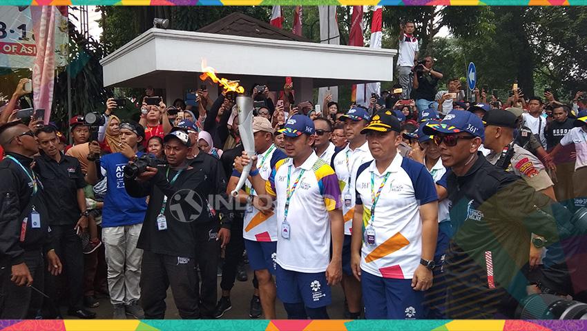 Usai Lalui Perjalanan Panjang, Kirab Obor Asian Games Tiba di Kota Bogor. Copyright: Zainal Hasan/Indosport.com
