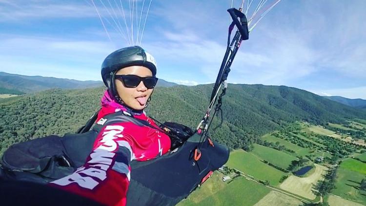 Rika Wijayanti, atlet paralayang Indonesia di Asian Games 2018.
