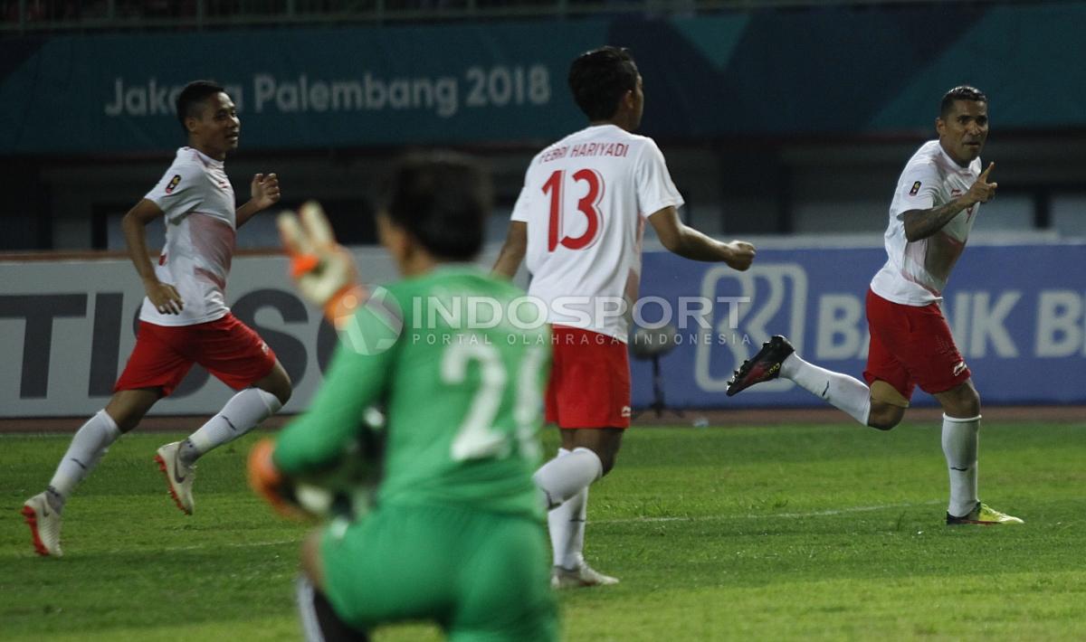 Selebrasi gol pertama Beto Goncalves ke gawang Laos