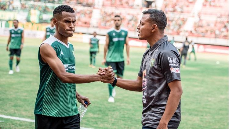 Bejo Sugiantoro saat menjadi caretaker Persebaya,. - INDOSPORT