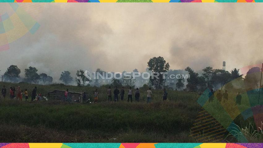Kebakaran terjadi di sekitar kawasan Jakabaring Sport City (JSC) di hari Selasa (21/08/18).