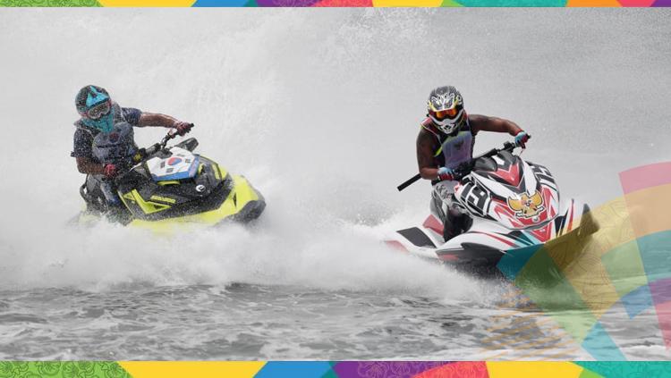 Pebalap Jet Ski Indonesia memimpin balapan di Asian Games 2018.