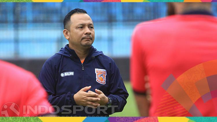 Ricky Nelson saat masih melatih Borneo FC.
