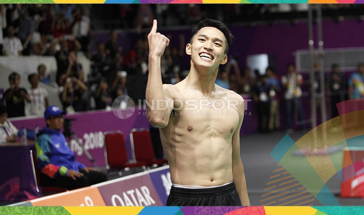 Aksi selebrasi Jonatan Christie usai menang dan memastikan raih medali emas Asian Games 2018. Copyright: Herry Ibrahim/INDOSPORT