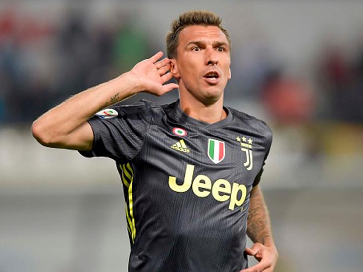 Selebrasi Mandzukic di pertandingan kontra Parma. Copyright: Getty Images