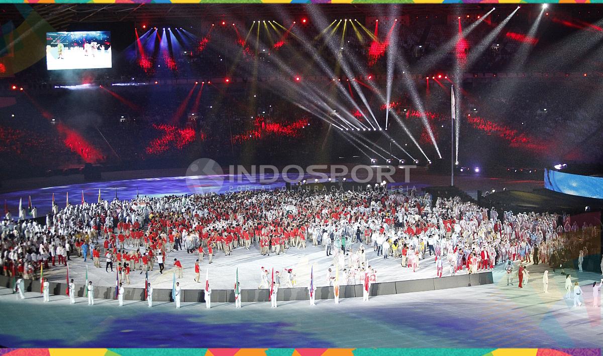 Ribuan atlet meriahkan penutupan Asian Games 2018.