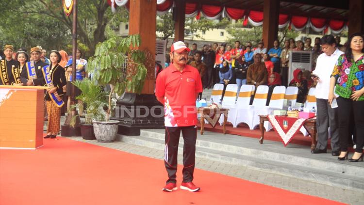 Wali Kota Surakarta FX Hadi Rudyatmo bersiap menyambut lentera Asian Para Games 2018.