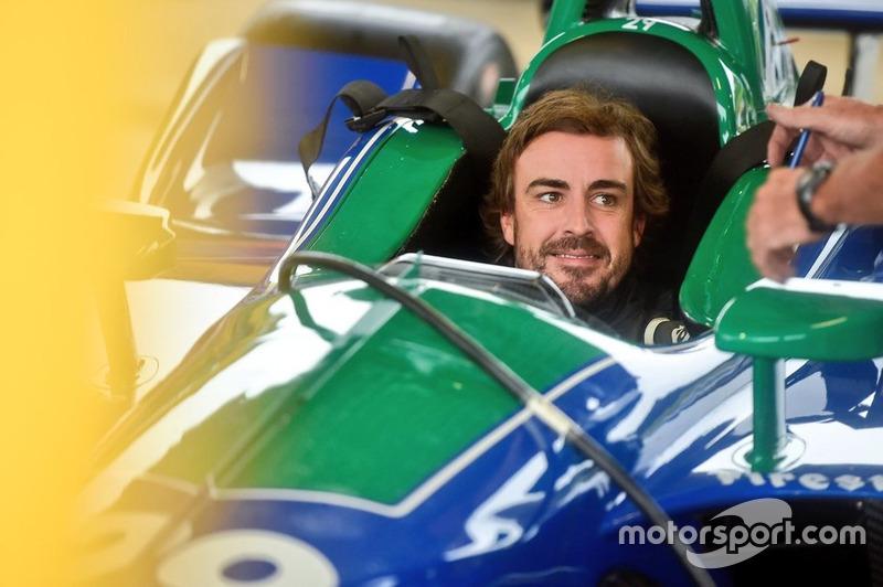 Fernando Alonso saat menjajal balapan di IndyCar