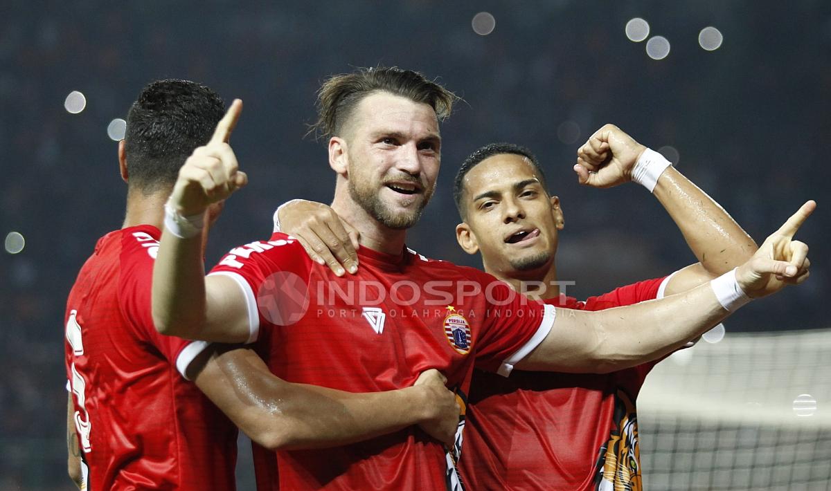 Marko Simic saat selebrasi usai jebol gawang Selangor FA. Copyright: INDOSPORT/Herry Ibrahim