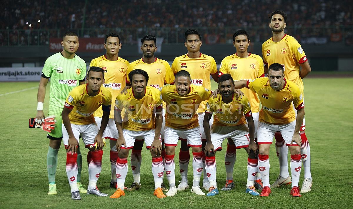 Skuat Selangor FA saat beruji coba dengan Persija.