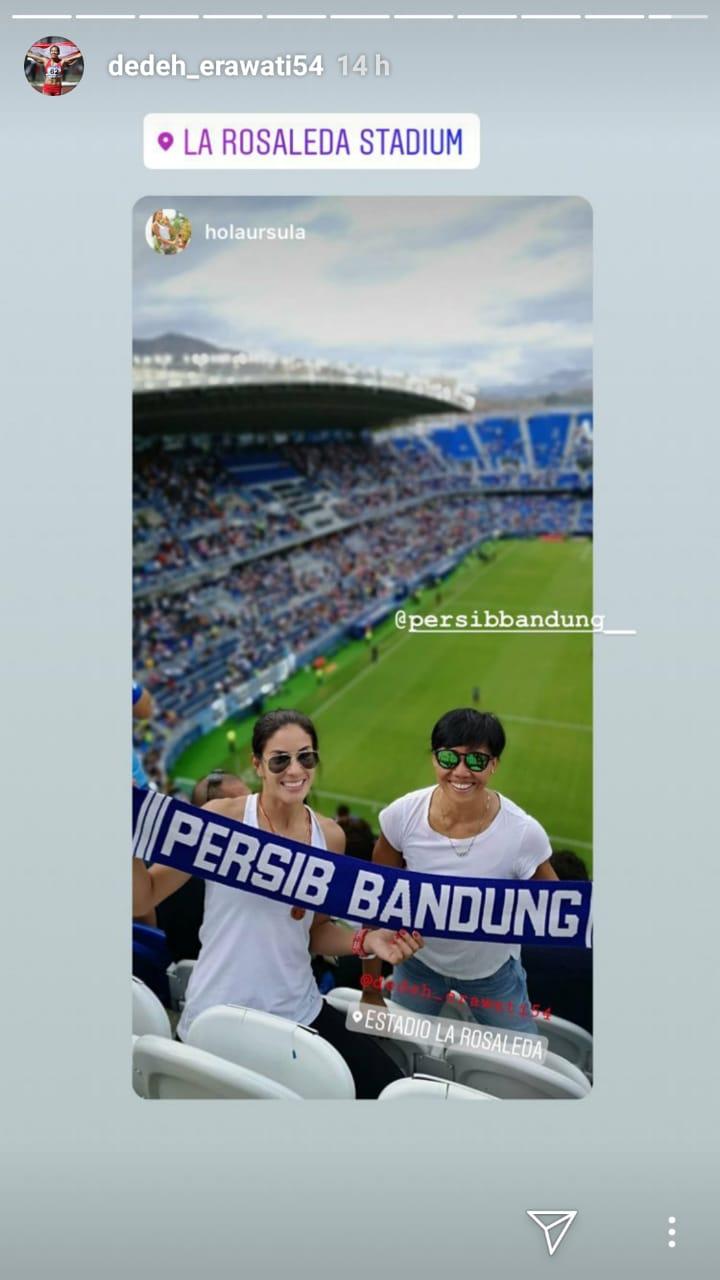 Dedeh Erawati, pelari Indonesia yang mengumandangkan Syal Persib di Malaga, Spanyol. Copyright: instagram.com/dedeh_erawati54