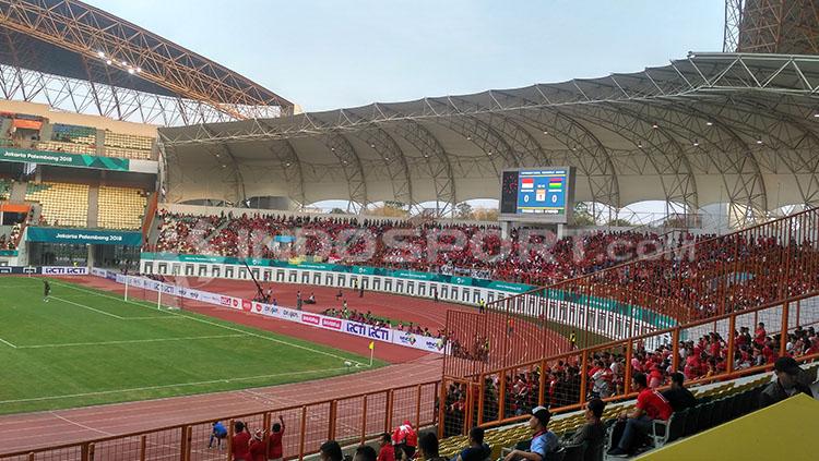 Suasana pertandingan Timnas Indonesia vs Mauritius Copyright: Petrus Manus/INDOSPORT