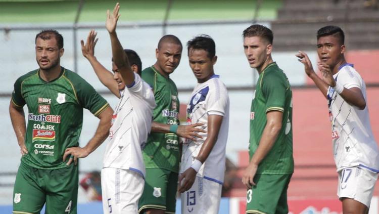 Jalannya laga lanjutan Liga 1 2018 antara PSMS Medan vs PSIS Semarang. - INDOSPORT