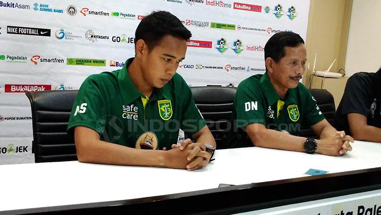 Jumpa per Persebaya Surabaya. Copyright: Muhammad Effendi/INDOSPORT