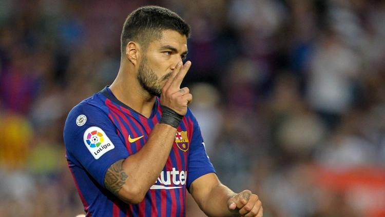 Luis Suarez turut menyumbangkan gol kemenangan Barcelona saat melawan Real Sociedad. Copyright: Twitter.com/warriors of uruguay