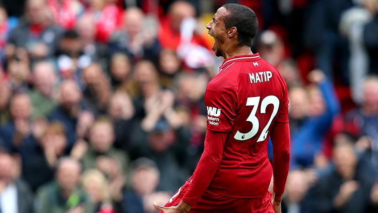 Joel Matip berselebrasi usai mencetak gol ke gawang Southampton.