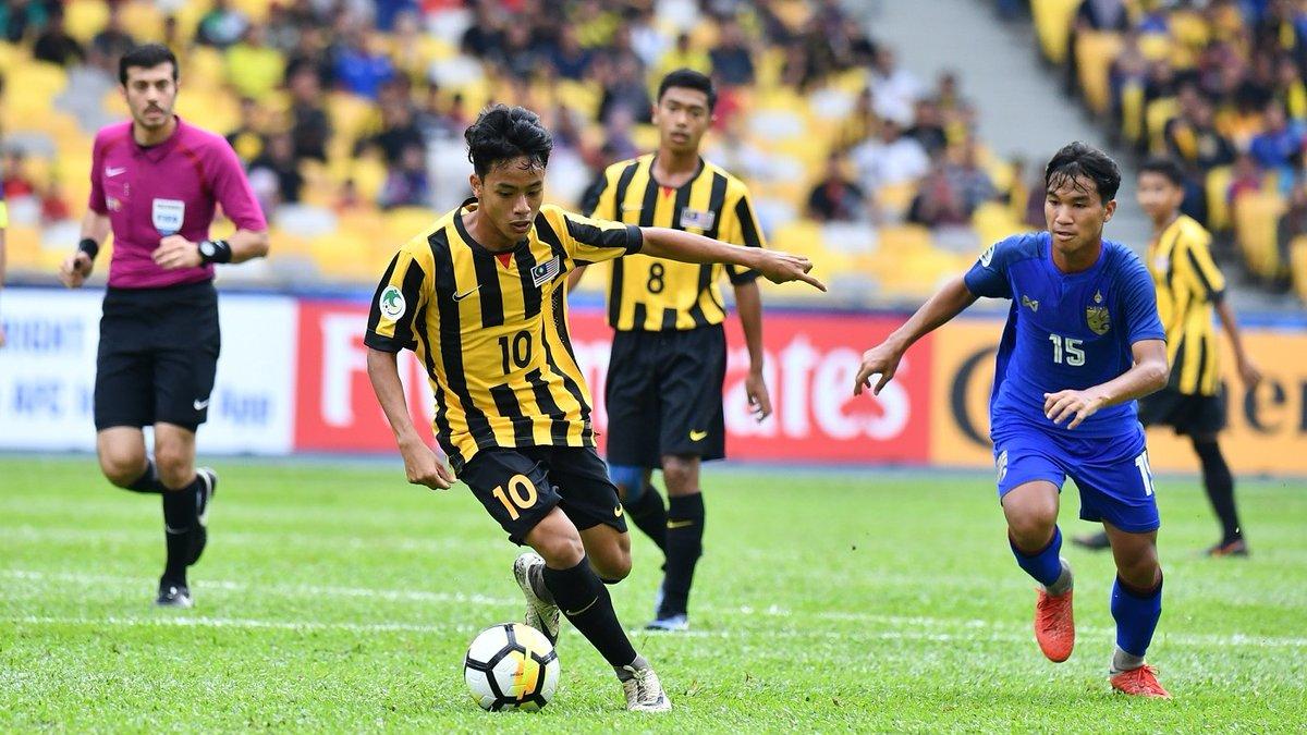 Luqman Hakim (10) saat bermain melawan Thailand di Piala Asia U-16. Copyright: twitter.com/FAM_Malaysia