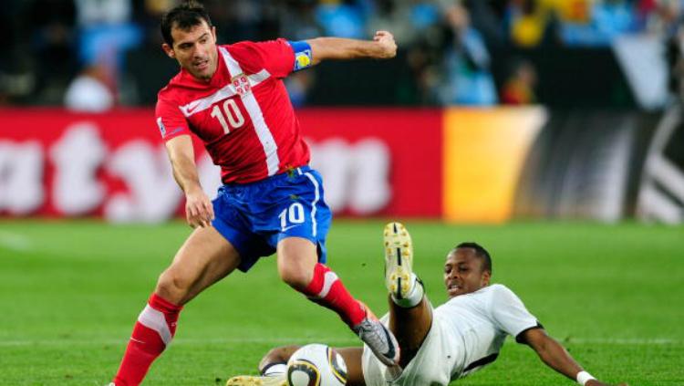 Dejan Stankovic saat membela Serbia.