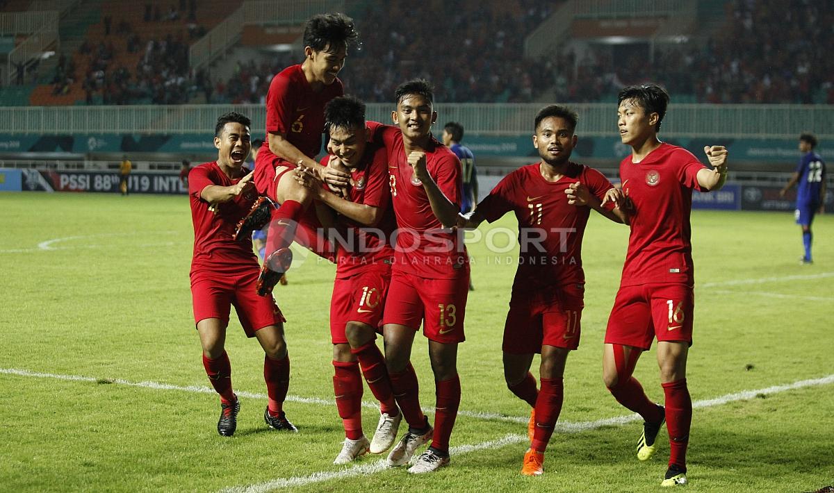 Selebrasi para pemain Timnas Indonesia U-19.