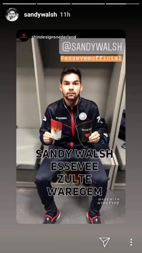 Sandy Walsh Gunakan Deker Motif Indonesia Copyright: Instagram