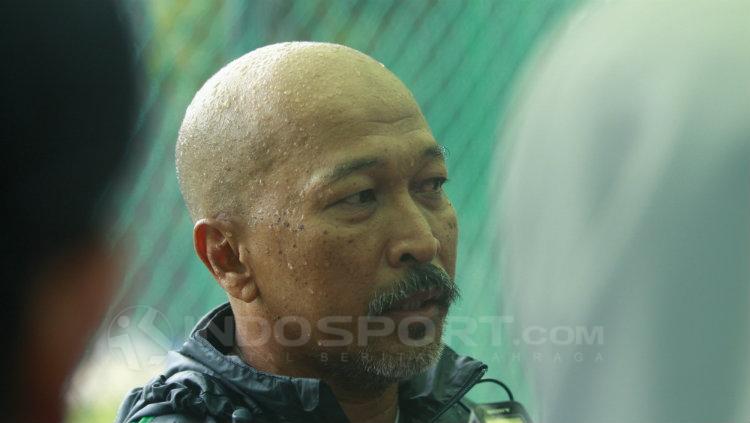 Fakhri Husaini, membuat posting-an di media sosial yang menyebarkan ajaran kedamaian.