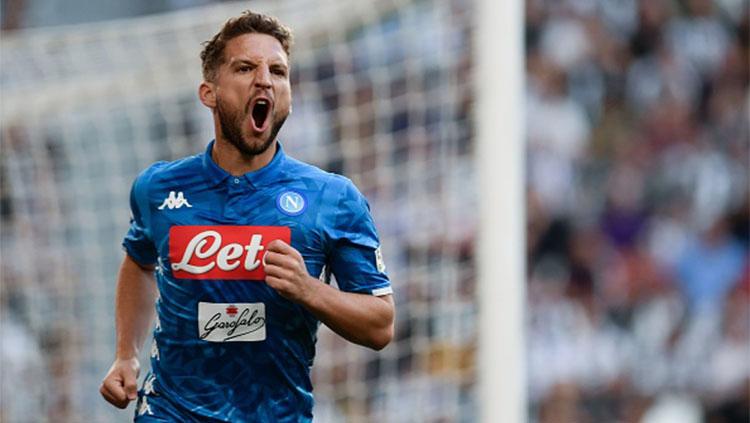 Selebrasi gol Dries Mertens.
