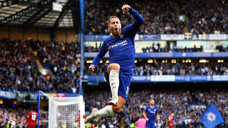 Selebrasi gol Hazard.