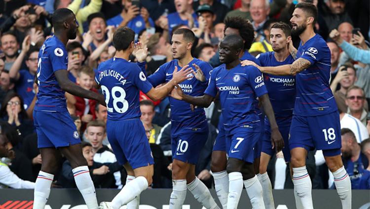 Skuat Chelsea merayakan gol Hazard