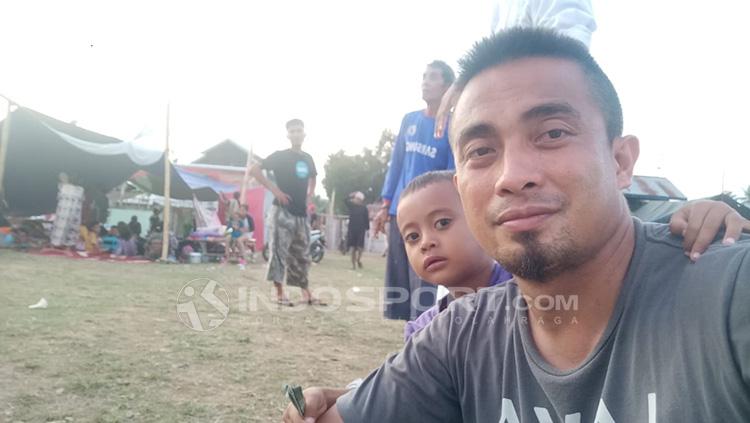 Mantan penjaga gawang Timnas Indonesia, Ferry Rotinsulu merasakan tsunami di Palu.