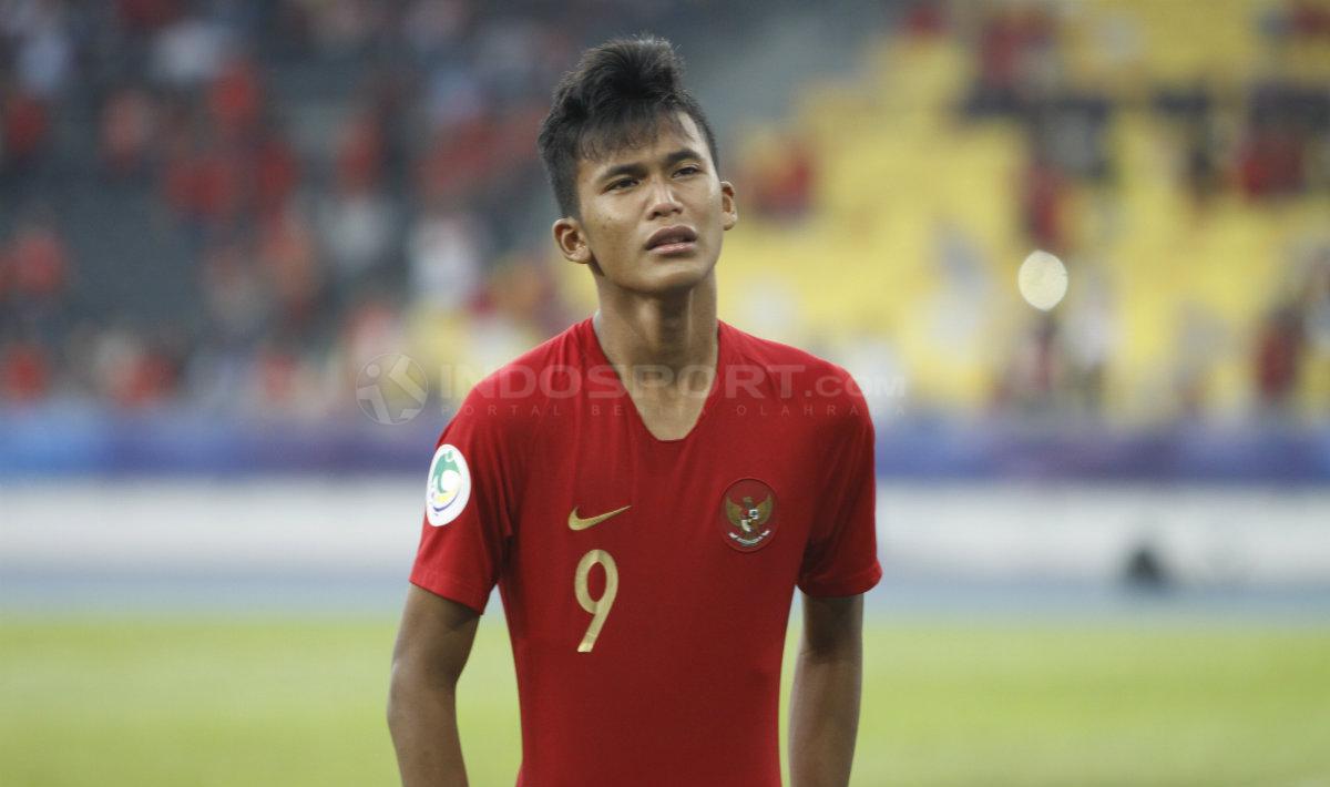 Sutan Zico tampak lesu usai kalah dari Australia di Piala Asia U-17, dan Timnas Indonesia gagal ke Piala Dunia U-17.