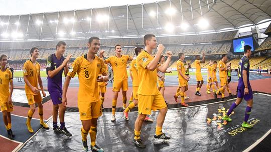 Para pemain Australia U-16 merayakan keberhasilan lolos ke semifinal Piala Asia U-16 2018.