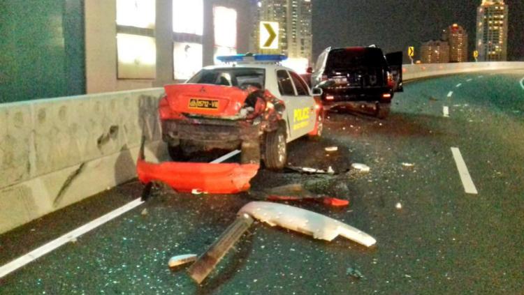 Mobil Polisi yang ditabrak oleh Land Cruiser yang dikendarai Marko Simic.