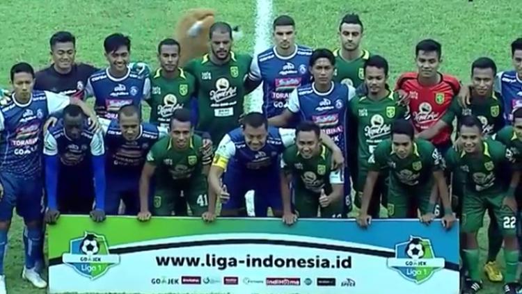 Sesi foto pemain Arema FC melawan Persebaya sebelum kick off.