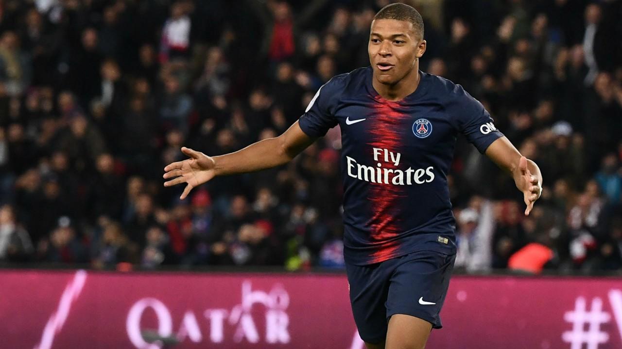 Selebrasi Mbappe usai mencetak gol pada pertandingan Ligue 1 Prancis Copyright: Goal.com