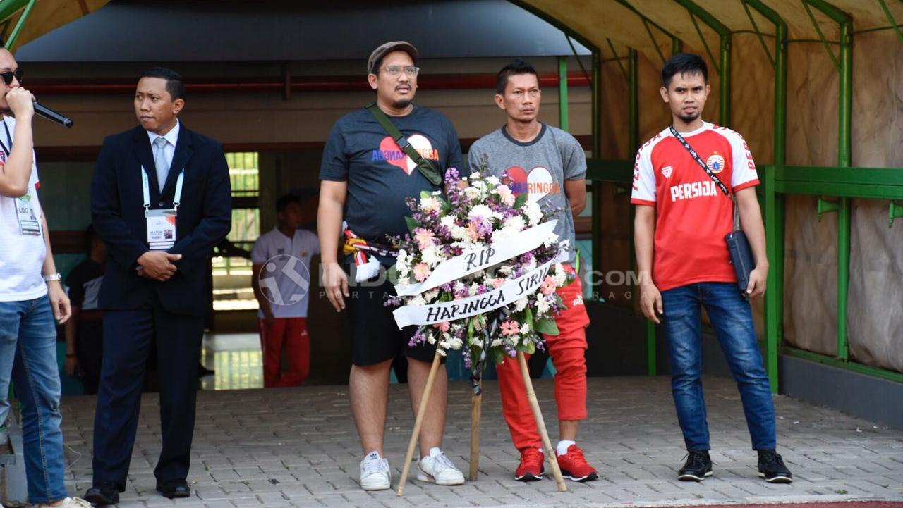 Karangan Bunga Haringga Sirila.