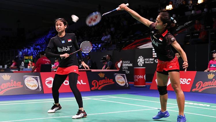 Rizki Amelia Pradipta/Ni Ketut Mahadewi Istarani di ajang Denmark Open 2018. Copyright: HUMAS PBSI