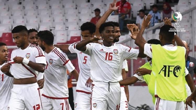 Uni Emirat Arab berhasil unggul 2-1 atas Qatar dalam laga perdana Grup A Piala Asia 2018, Kamis (18/10/18). - INDOSPORT