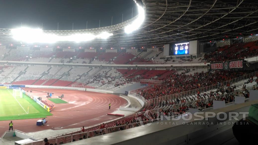 Bintang sepak bola Indonesia pernah membuat para artis dari Korea Selatan terpana ketika Indonesia All Star bertanding melawan Tim Park Ji-sung.