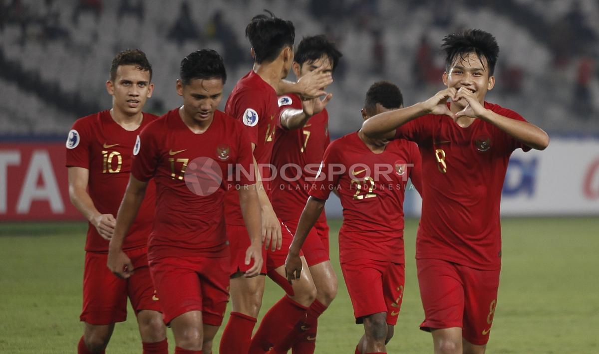 Selebrasi Witan Sulaeman (kanan) usai mencetak gol ketiga Timnas U-19 ke gawang China Taipe.