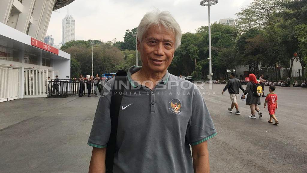 Danurwindo angkat bicara soal Bima Sakti sebagai pelatih Timnas Indonesia. Copyright: Zainal Hasan/Indosport.com