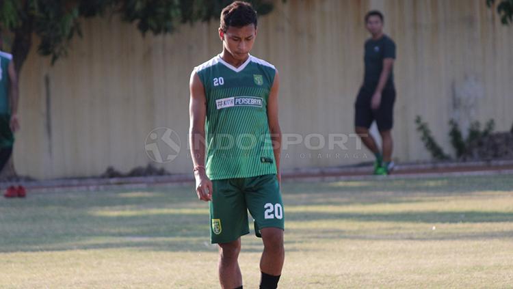 Osvaldo Haay dalam sesi latihan Persebaya Surabaya.