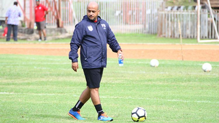 Mantan staf pelatih Persipura Jayapura, Fabio Oliveira. Copyright: ceposonline.com