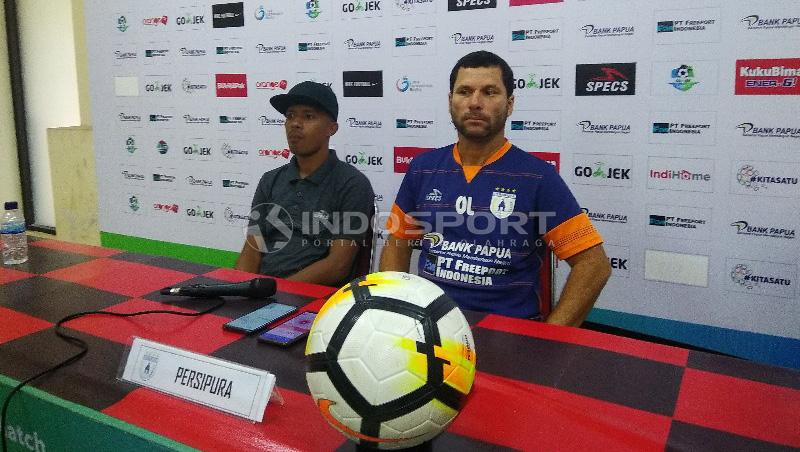 Pelatih Persipura, Oswaldo Lessa Haus. Copyright: Djarwo Bigreds/Indosport.com