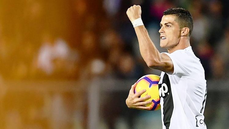 Cristiano Ronaldo berselebrasi usai mencetak gol ke gawang Empoli. Copyright: Twitter.com/brfootball