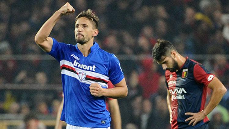 Gelandang Sampdoria Gaston Ramirez (kiri). Copyright: INDOSPORT.COM