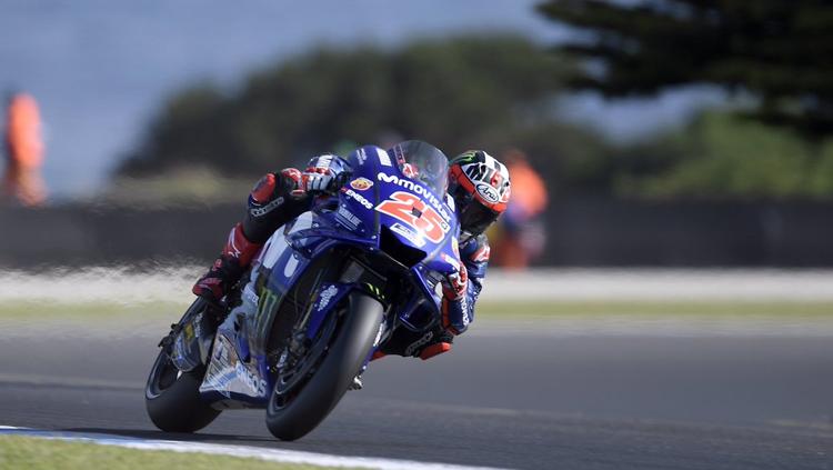 Maverick Vinales saat dalam lintasan balap