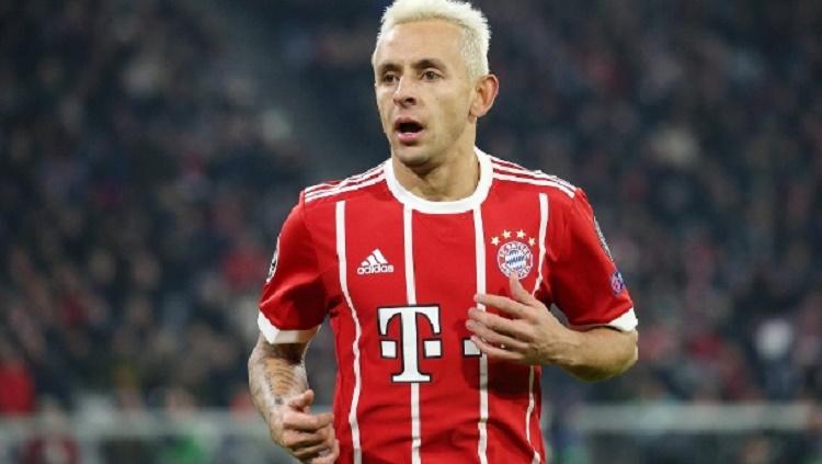 Rafinha, pemain Bayern Munchen.