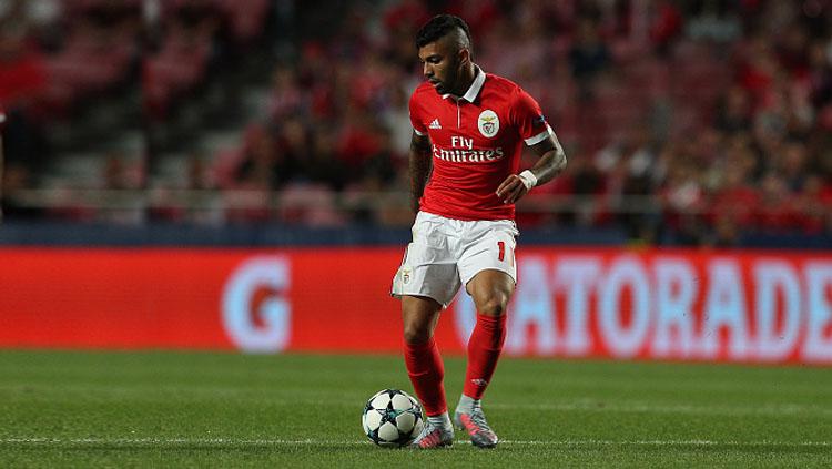 Gabriel Barbosa saat dipinjamkan ke Benfica oleh Inter Milan. Copyright: INDOSPORT